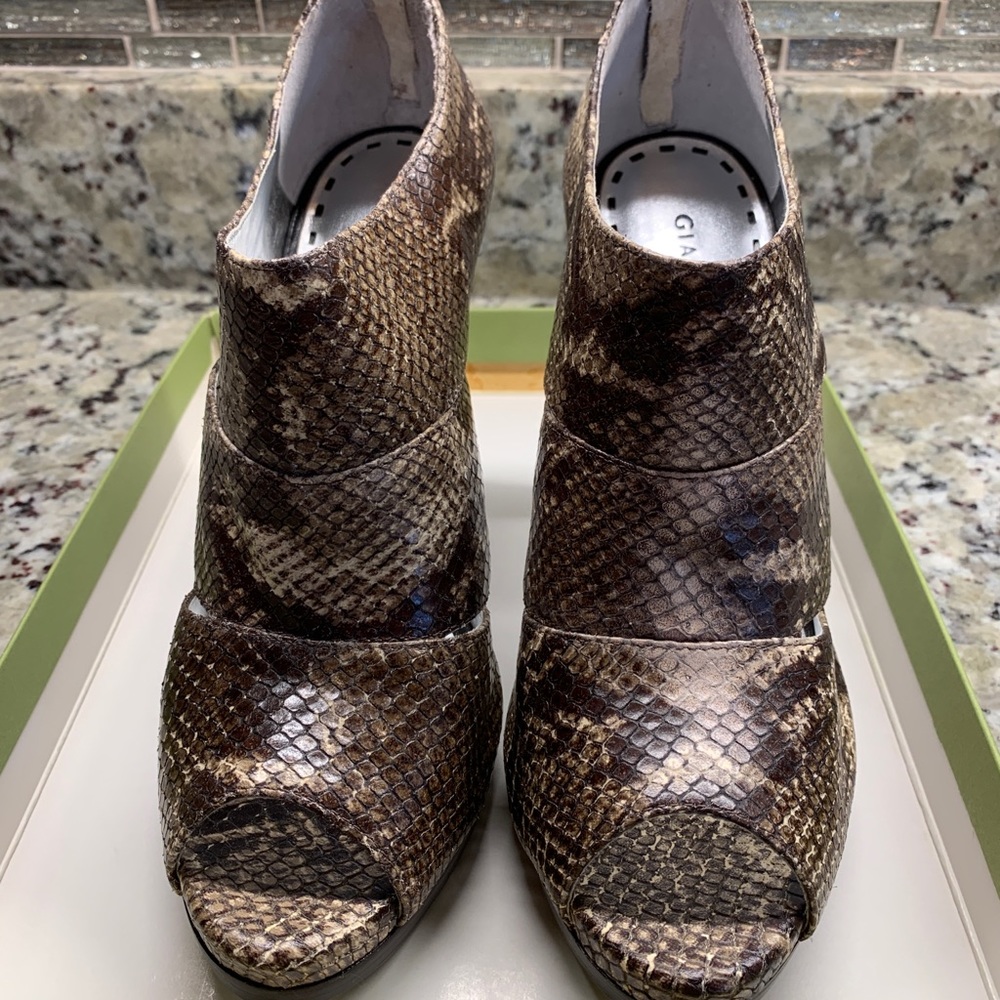 Gianni Bini Snake Heels